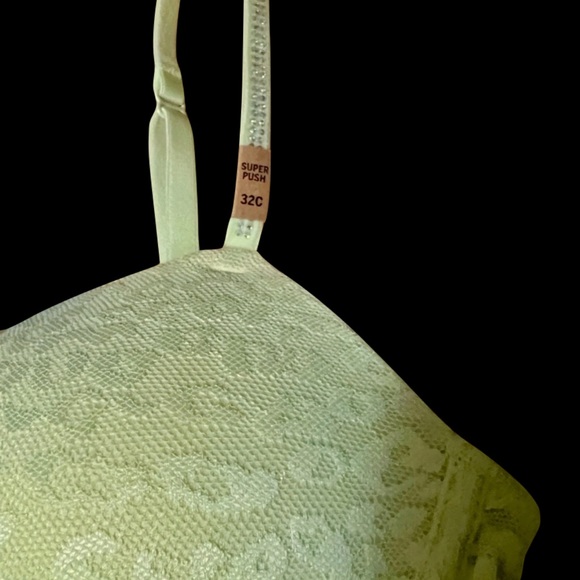 NWT Victoria's Secret Pink Wear Everywhere Super Push-Up Bra 32 C - Picture 3 of 4